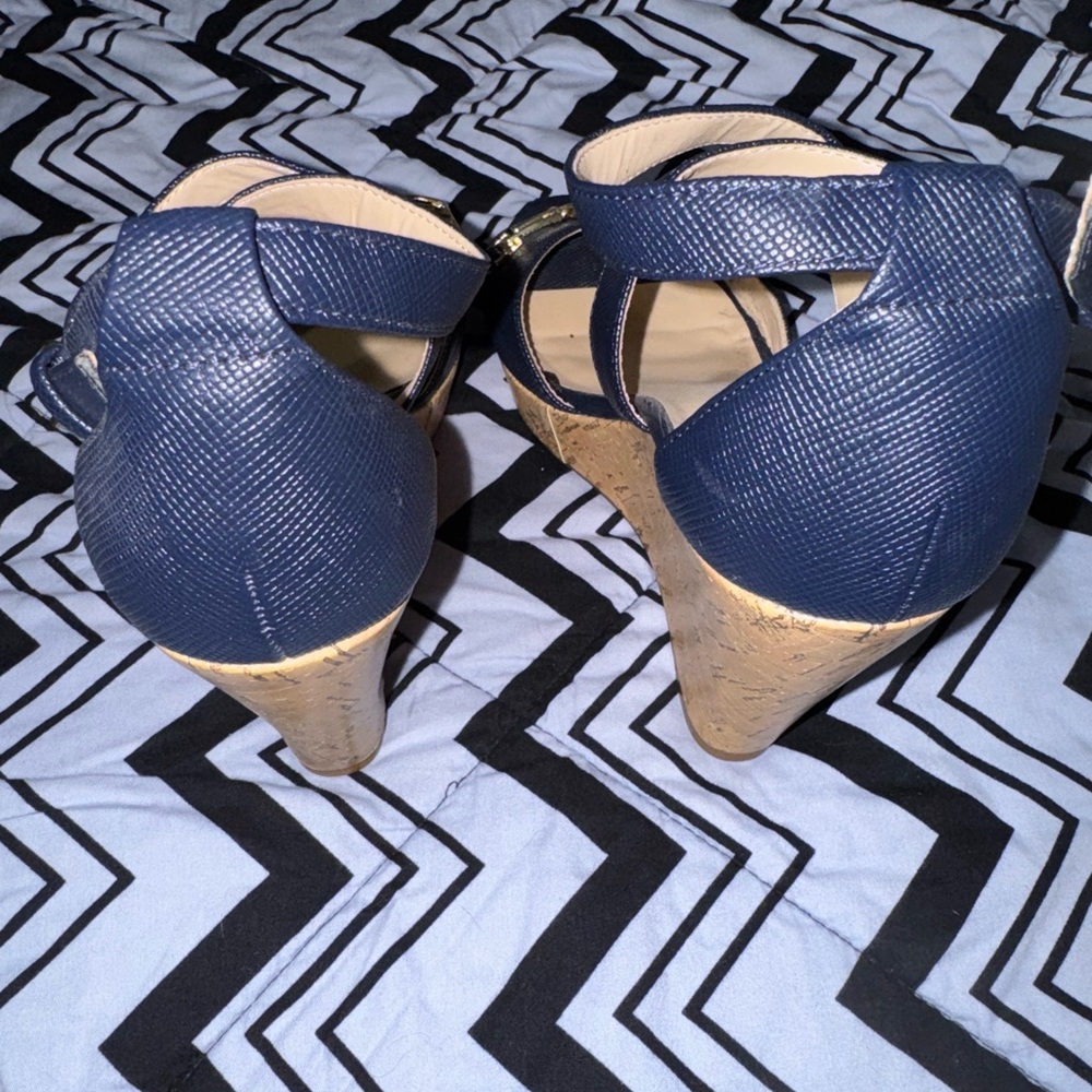 Marc Fisher Navy blue Wedge Sandals 8.5 EUC - Picture 3 of 11
